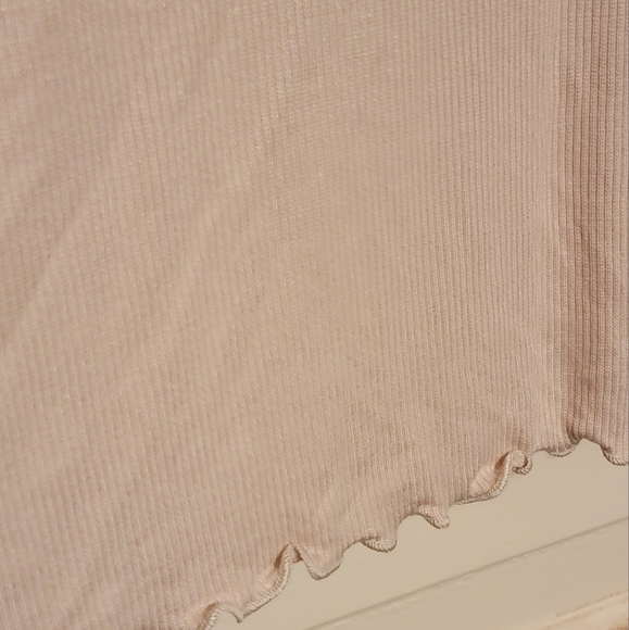 NWT HoneyMe brand khaki ribbed blouse with lettuce edges size 3x - Picture 5 of 6